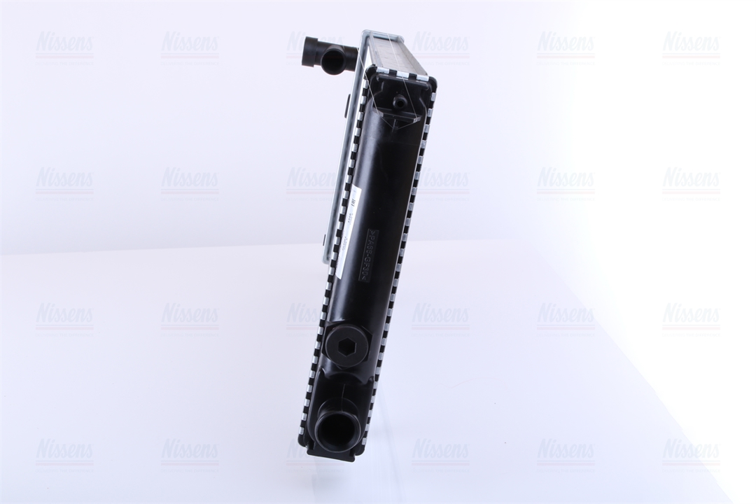 Engine cooling radiator Nissens 63729A