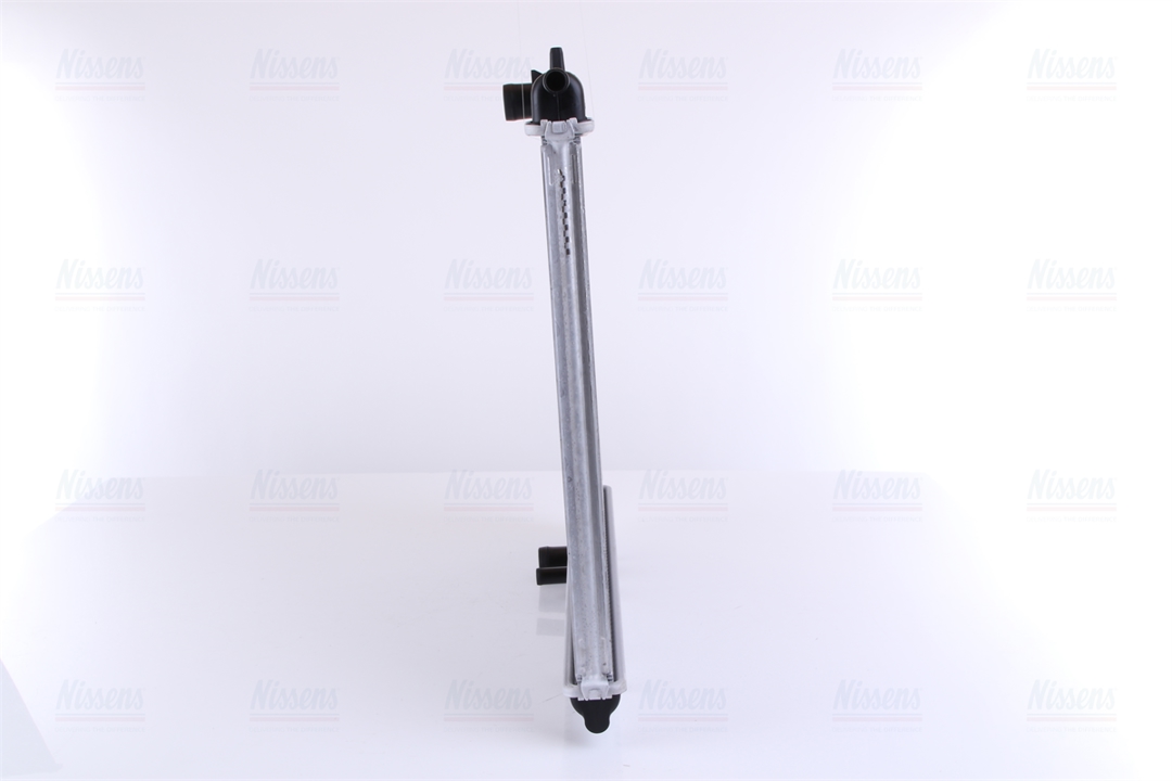 Engine cooling radiator Nissens 63744A