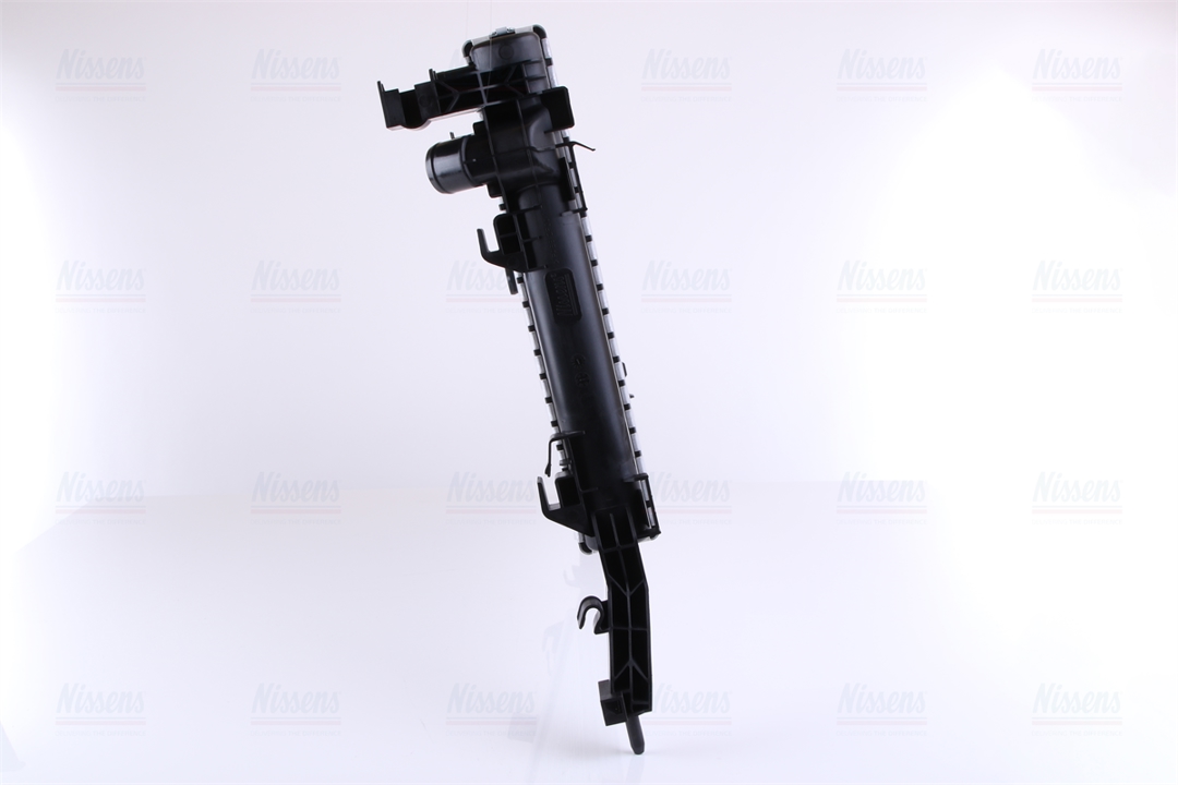 Engine cooling radiator Nissens 637603