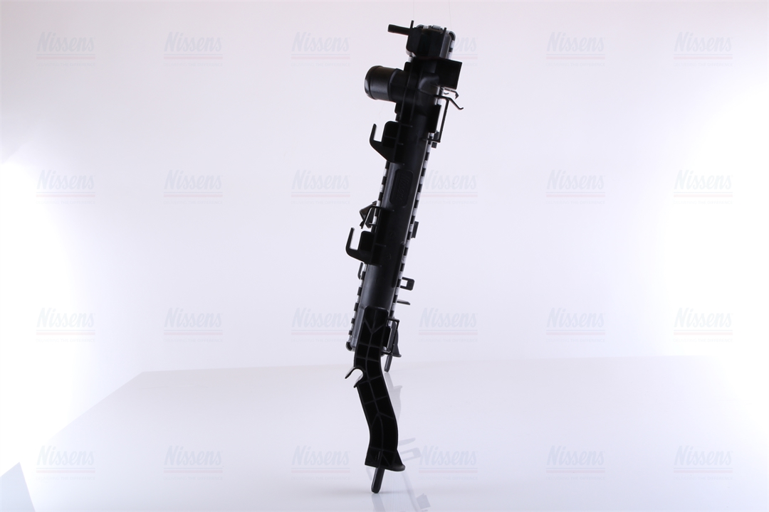 Engine cooling radiator Nissens 637604