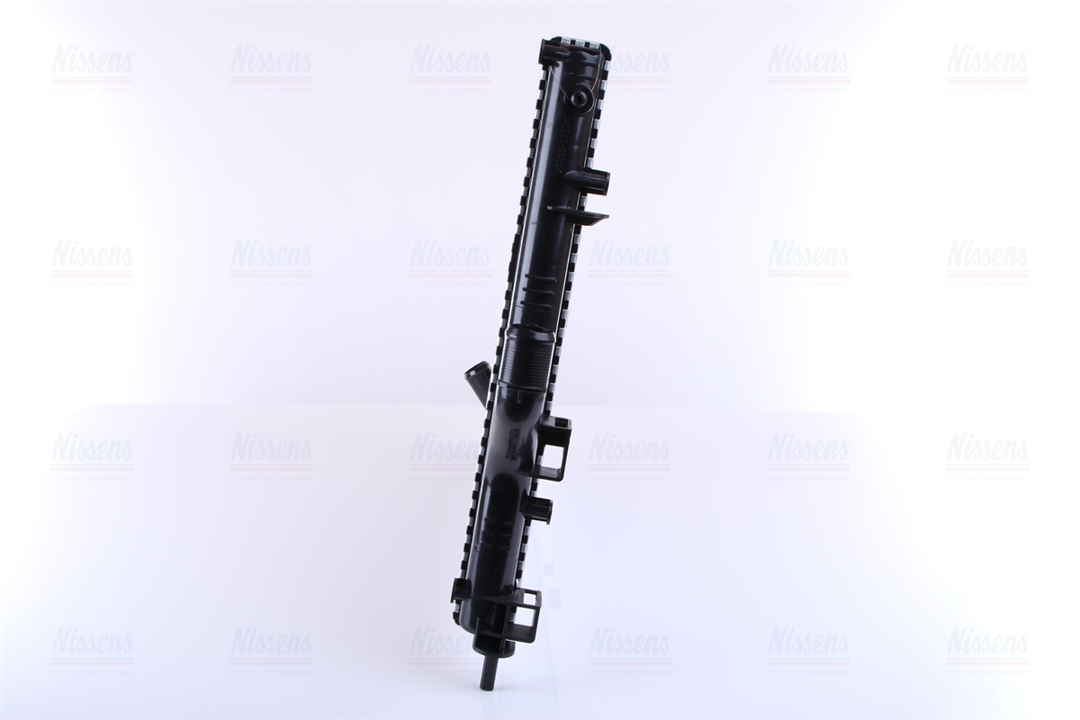Engine cooling radiator Nissens 637613