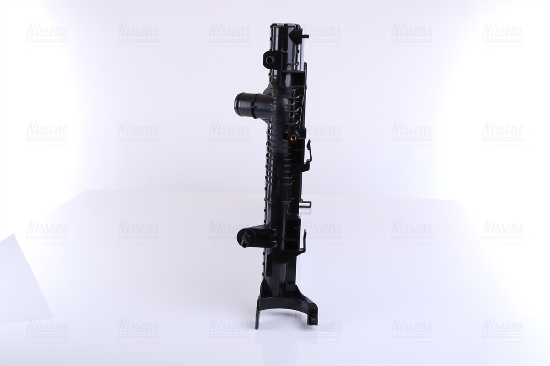 Engine cooling radiator Nissens 637622