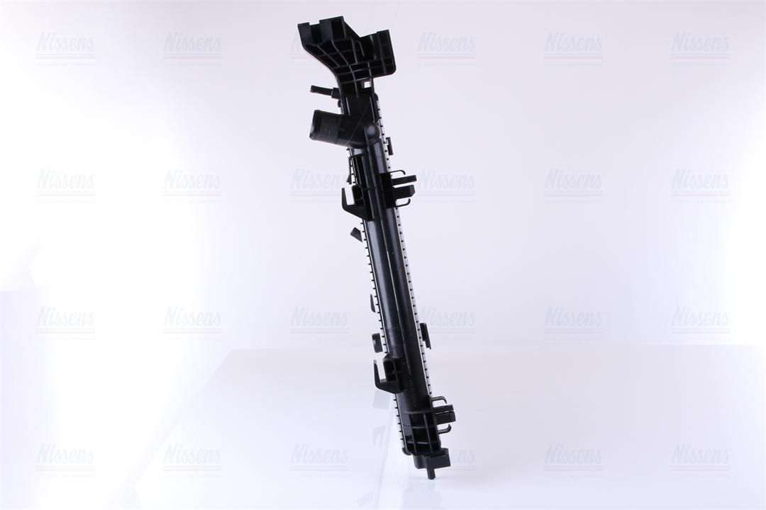 Engine cooling radiator Nissens 637618