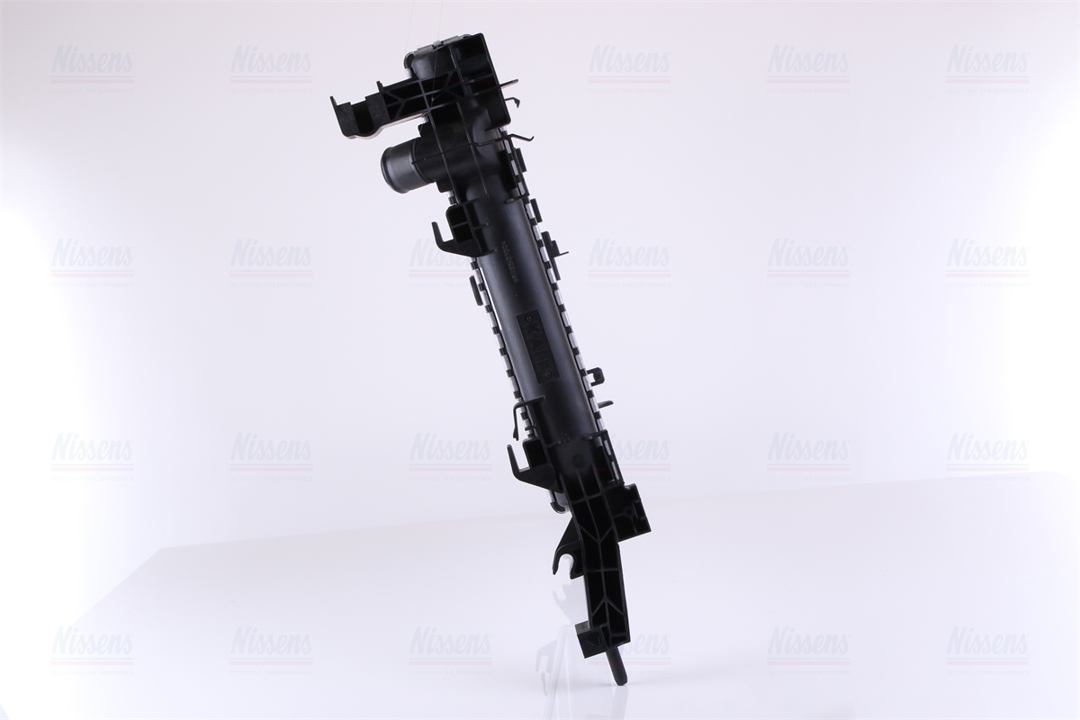 Engine cooling radiator Nissens 637619