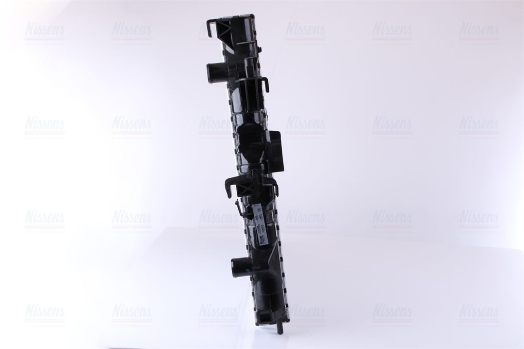 Engine cooling radiator Nissens 637638
