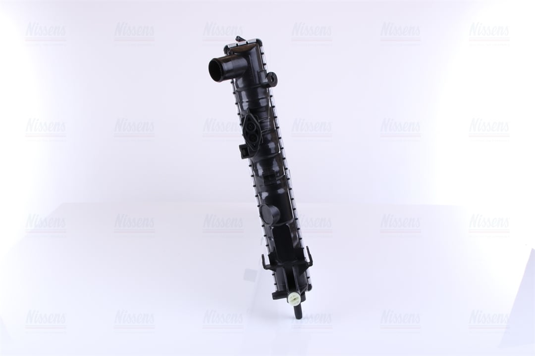 Engine cooling radiator Nissens 63006A