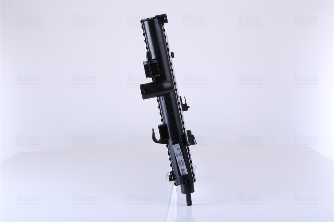 Engine cooling radiator Nissens 63009A