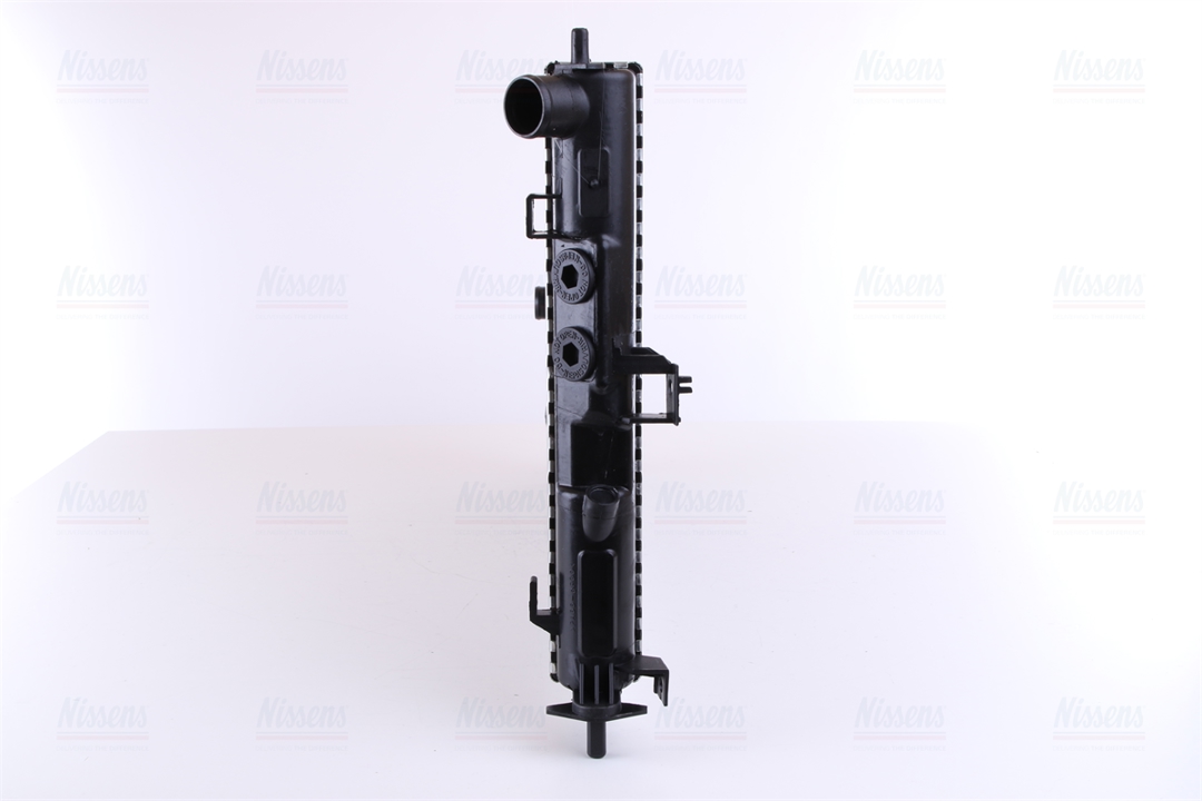 Engine cooling radiator Nissens 630121