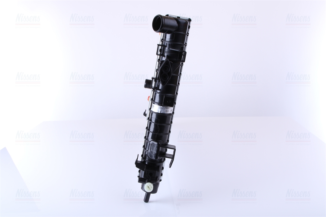 Engine cooling radiator Nissens 63027A