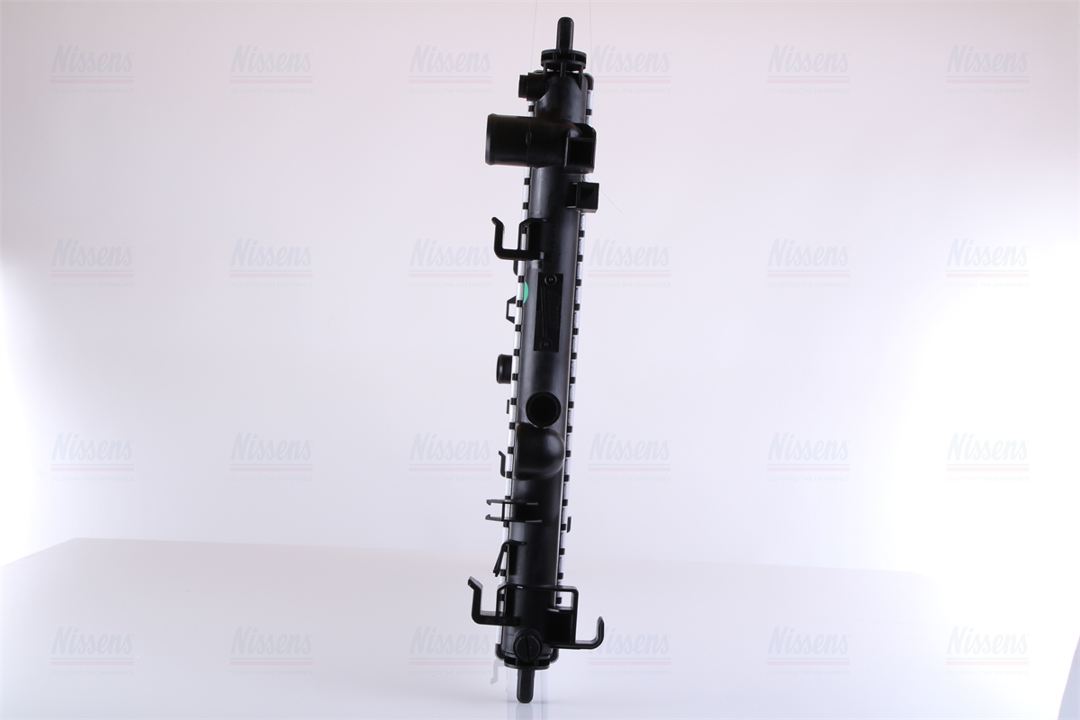 Engine cooling radiator Nissens 630714