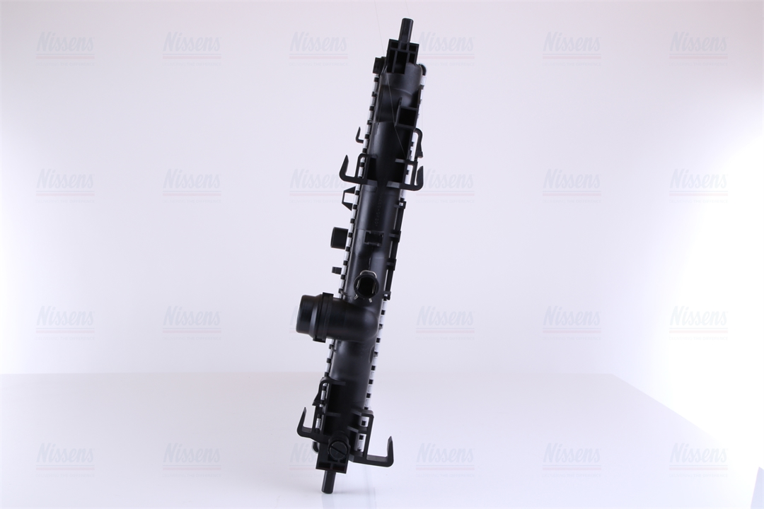 Engine cooling radiator Nissens 630725