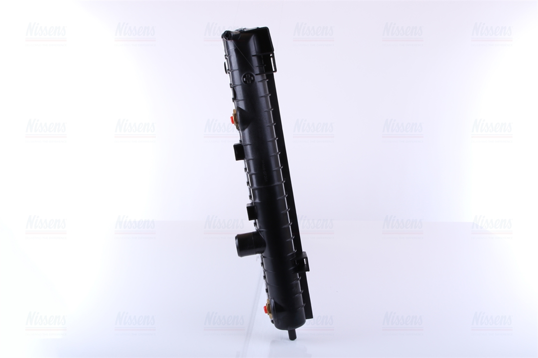 Engine cooling radiator Nissens 63072A