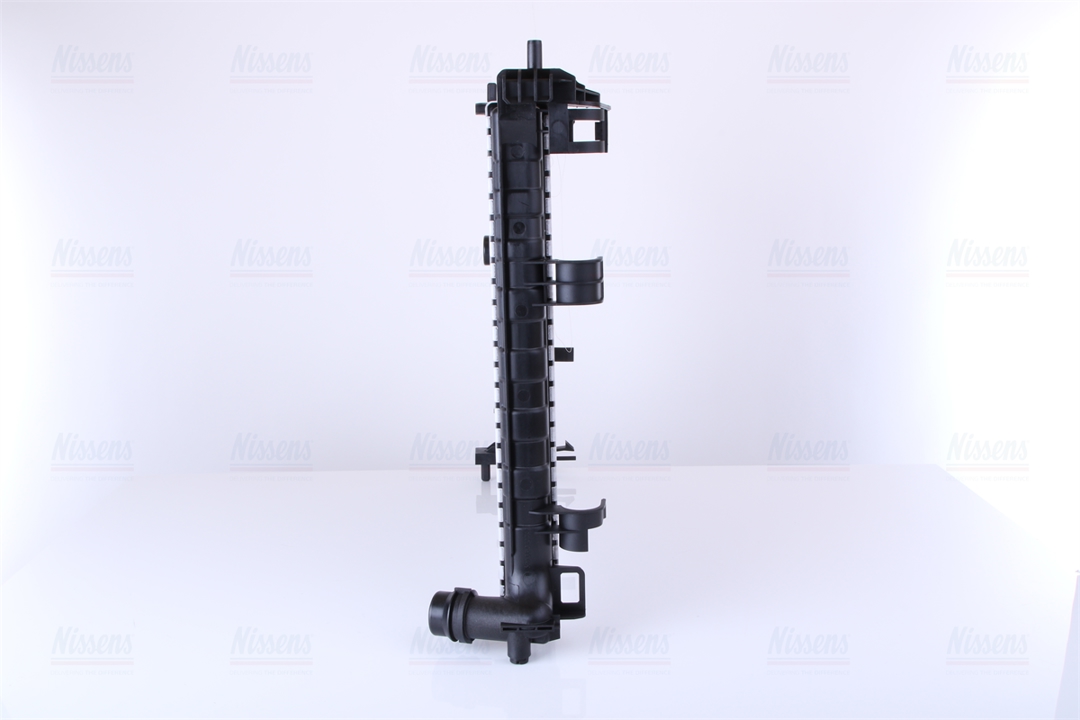 Engine cooling radiator Nissens 630735