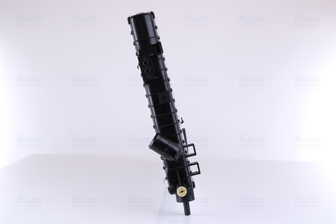 Engine cooling radiator Nissens 630752