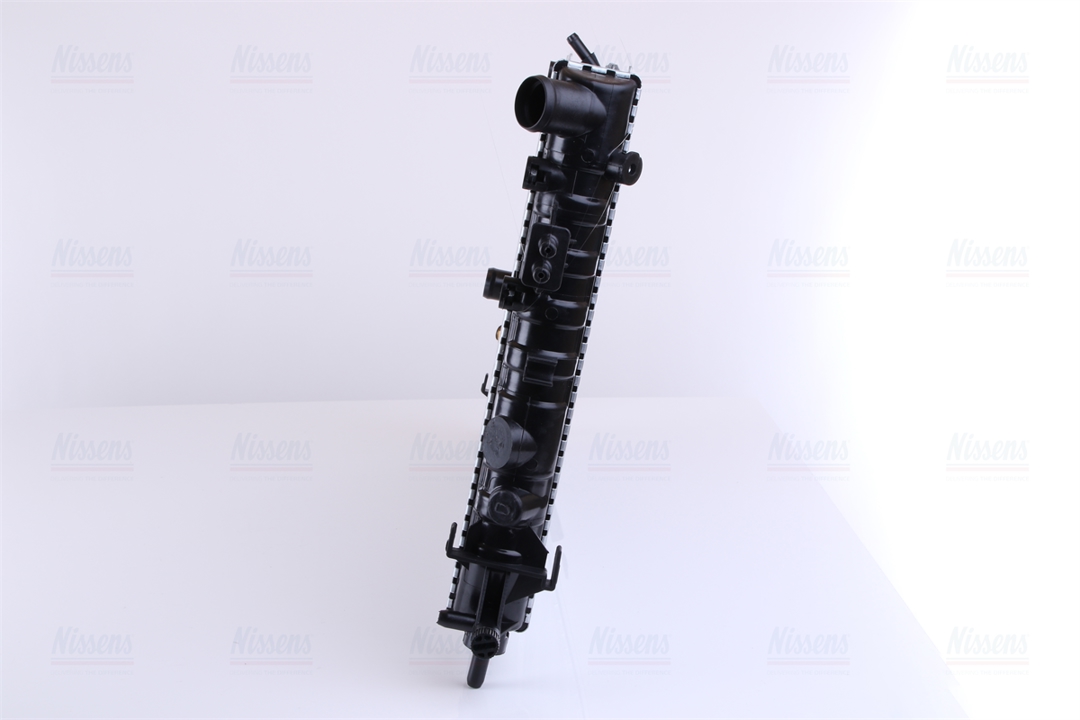 Engine cooling radiator Nissens 63247A