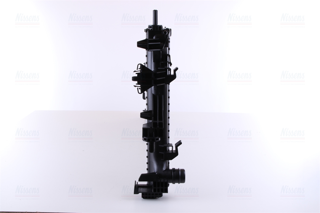 Engine cooling radiator Nissens 63555A