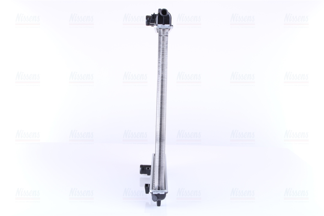 Engine cooling radiator Nissens 636002
