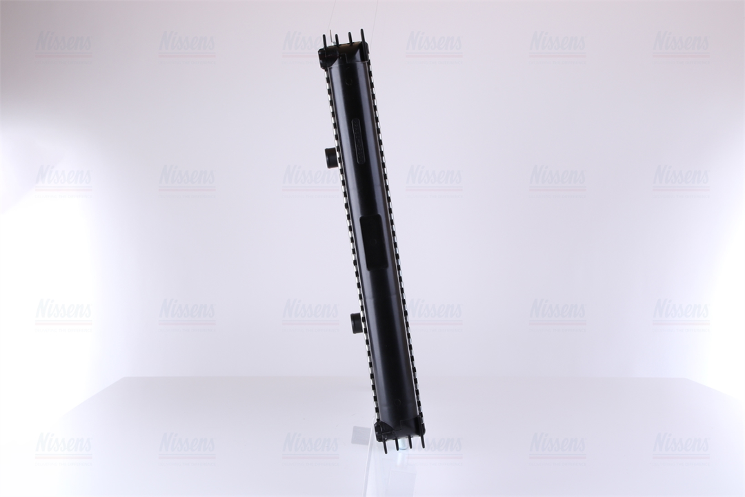 Engine cooling radiator Nissens 635721