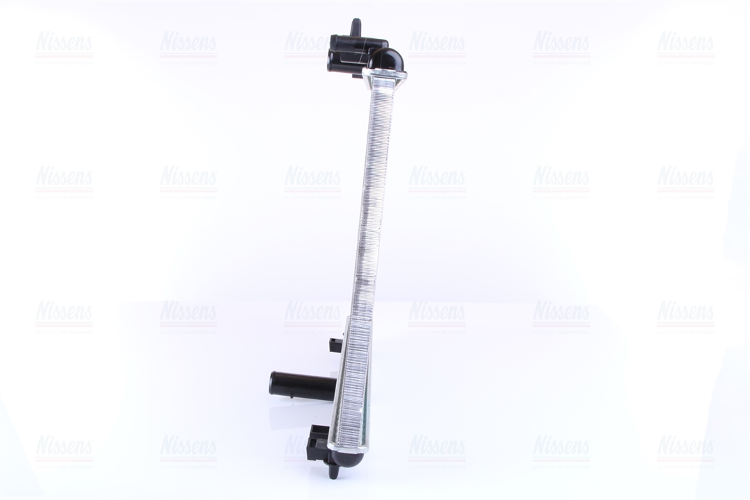 Engine cooling radiator Nissens 636009