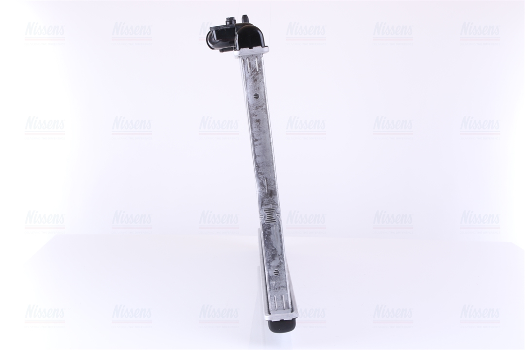 Engine cooling radiator Nissens 636013