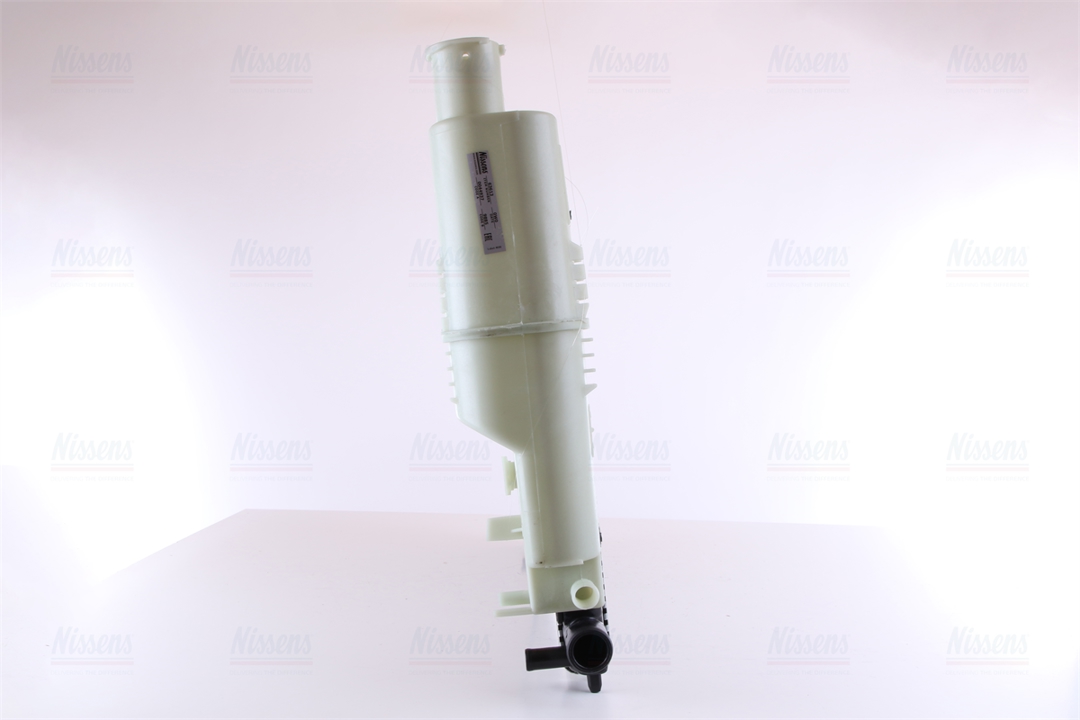 Engine cooling radiator Nissens 63613