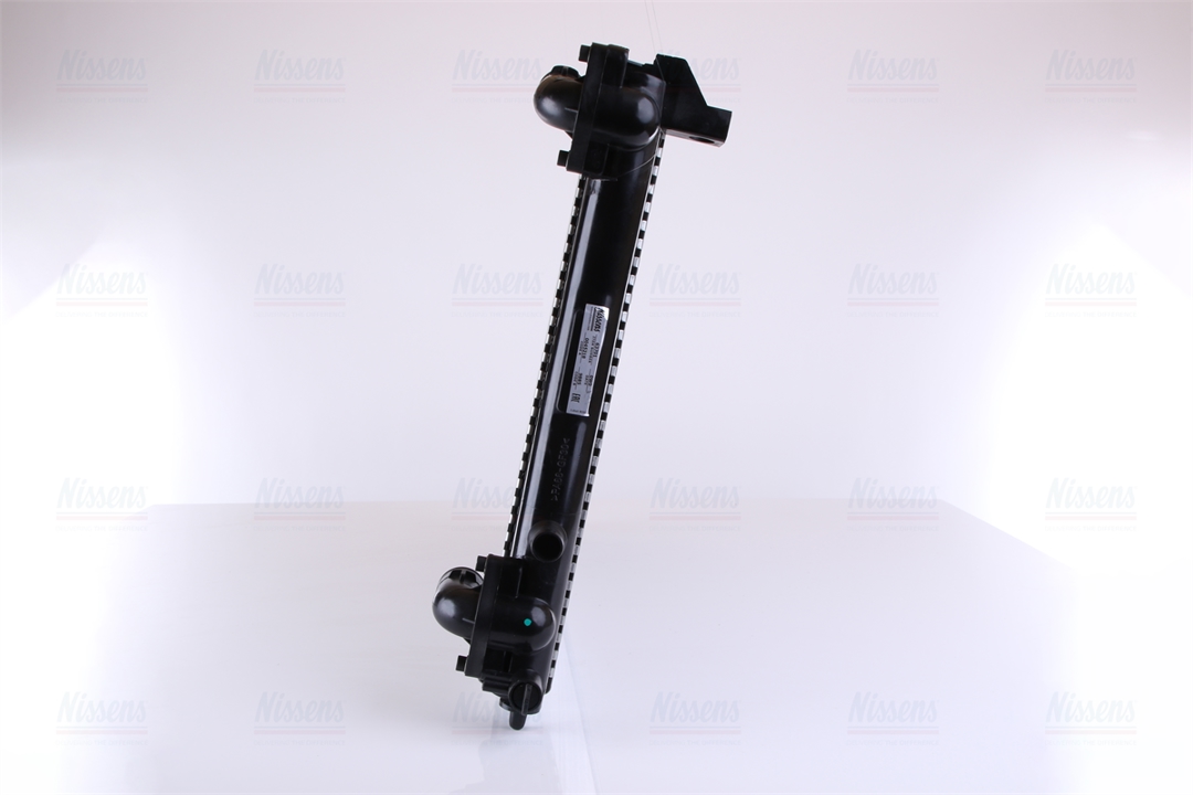 Engine cooling radiator Nissens 63701