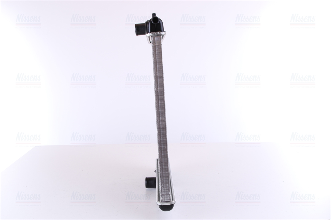 Engine cooling radiator Nissens 63708A