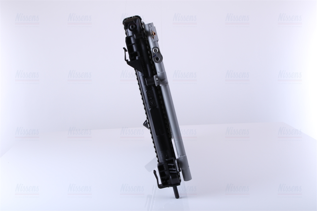 Engine cooling radiator Nissens 63773