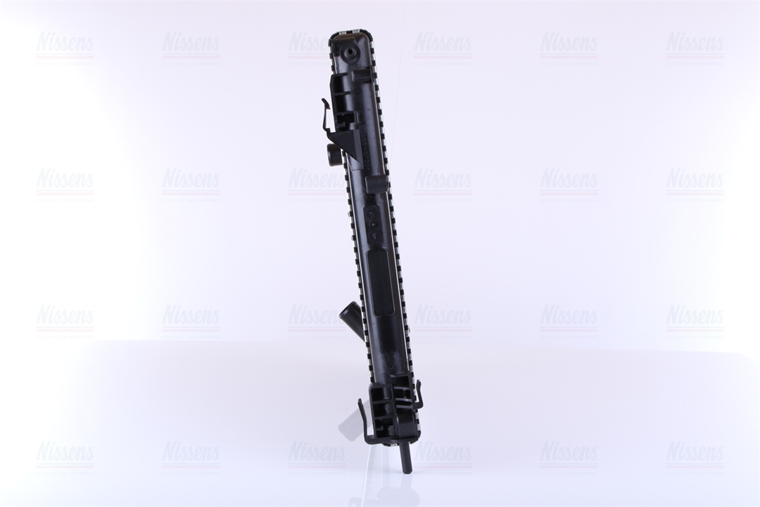 Engine cooling radiator Nissens 637931