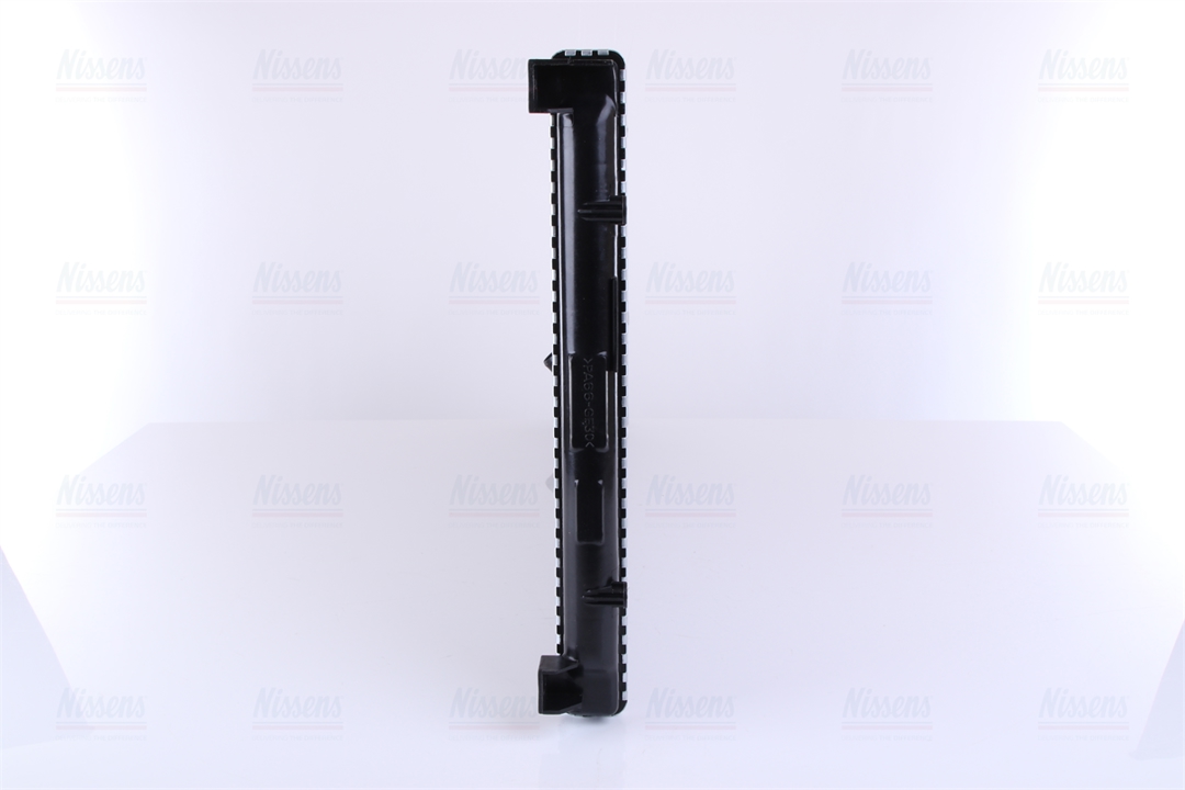 Engine cooling radiator Nissens 63812A