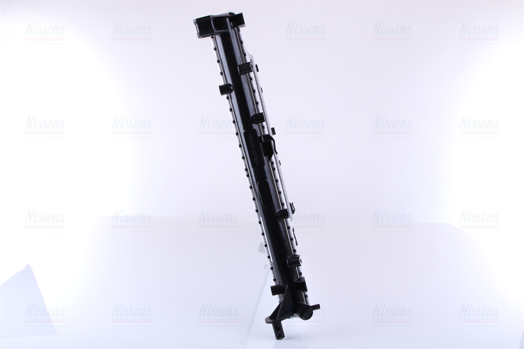 Engine cooling radiator Nissens 63818A