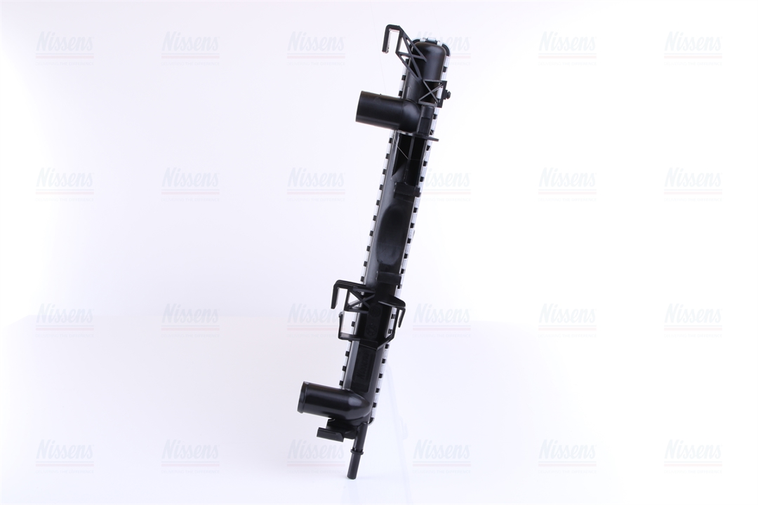 Engine cooling radiator Nissens 63816A