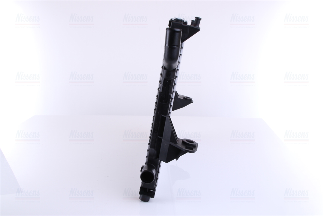 Engine cooling radiator Nissens 63835A