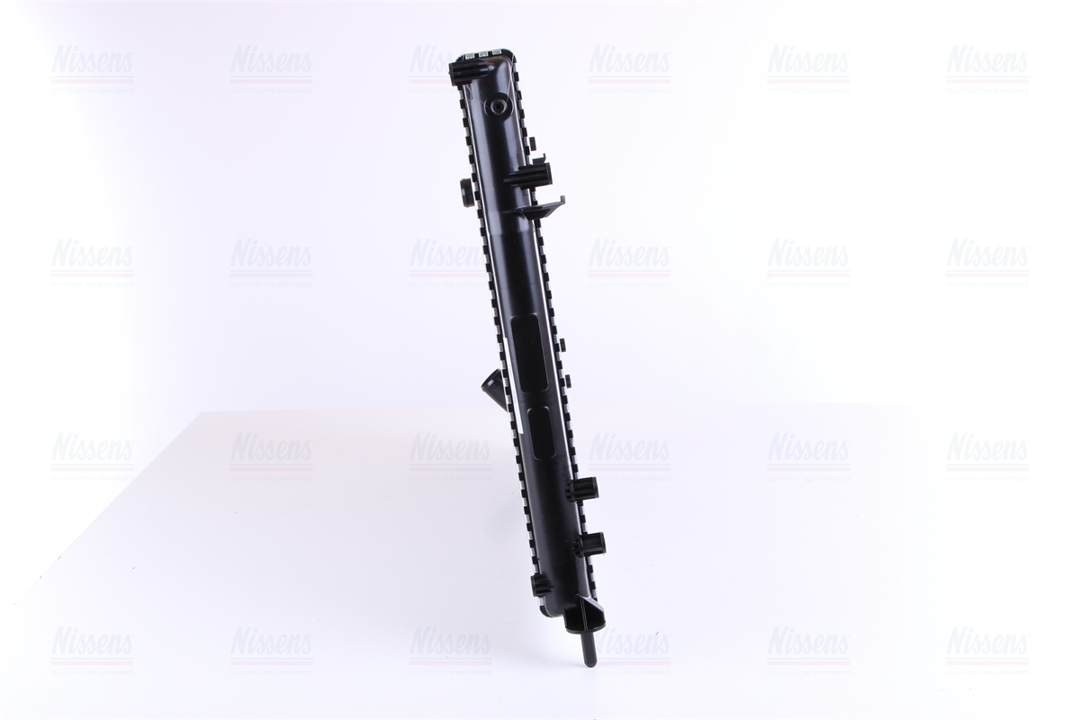 Engine cooling radiator Nissens 63896A