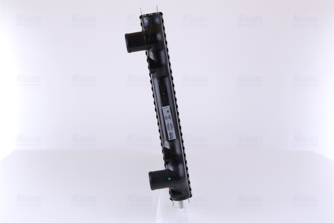 Engine cooling radiator Nissens 63912A