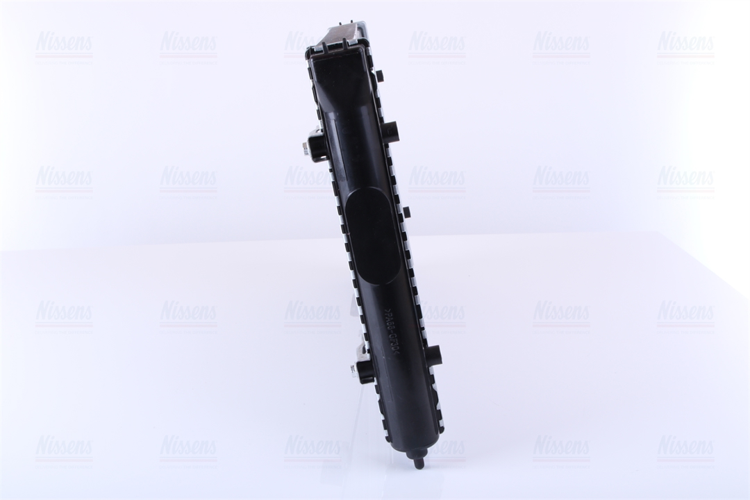 Engine cooling radiator Nissens 639951