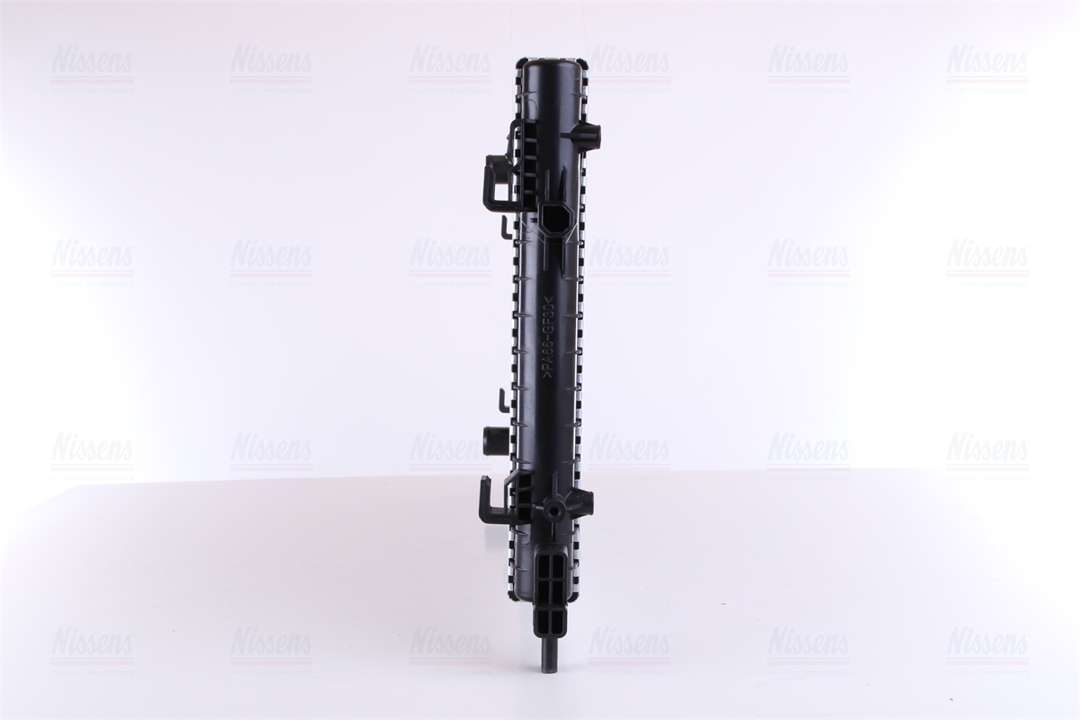 Engine cooling radiator Nissens 640012