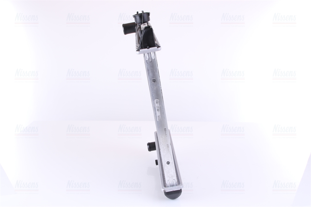 Engine cooling radiator Nissens 64083