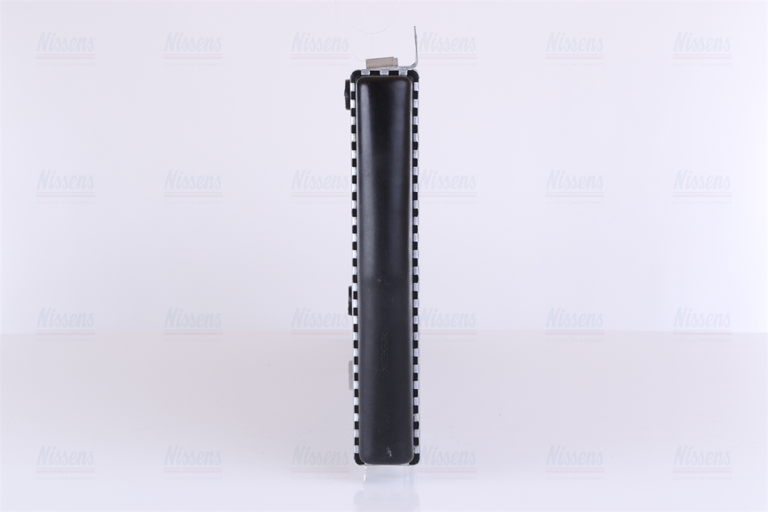 Engine cooling radiator Nissens 64102