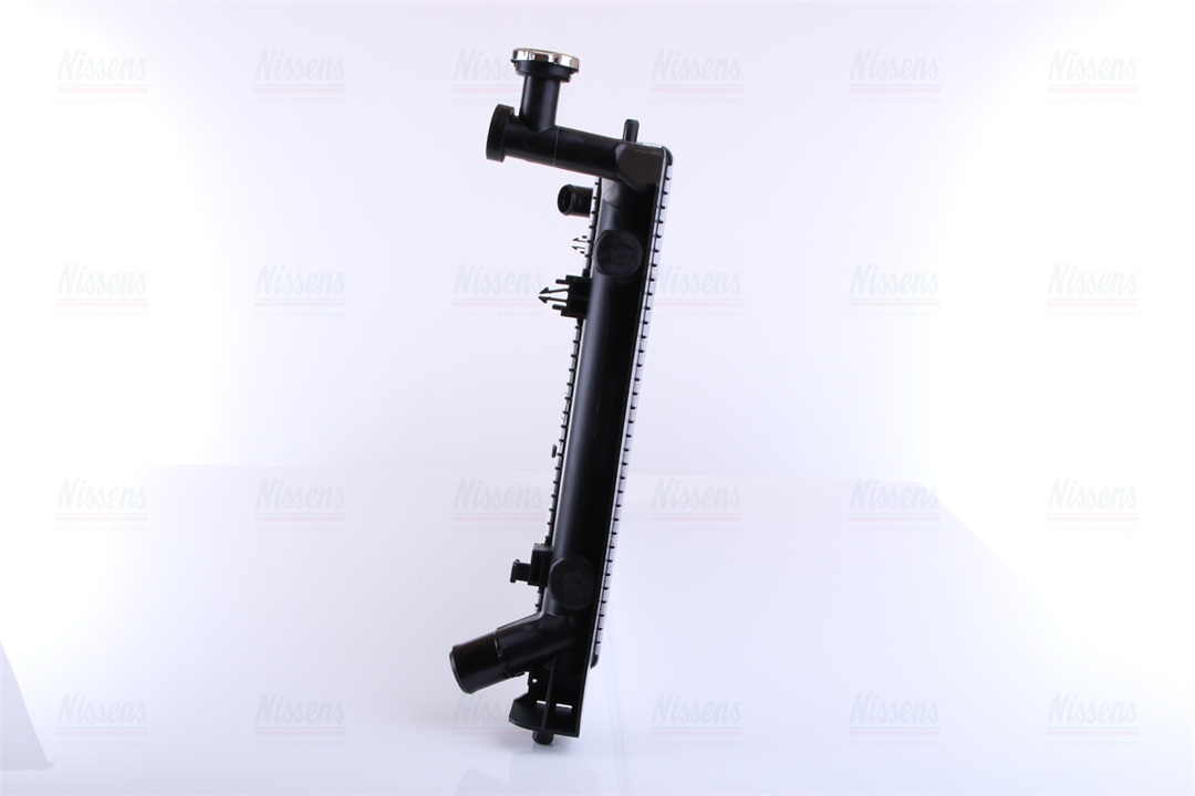 Engine cooling radiator Nissens 64646A