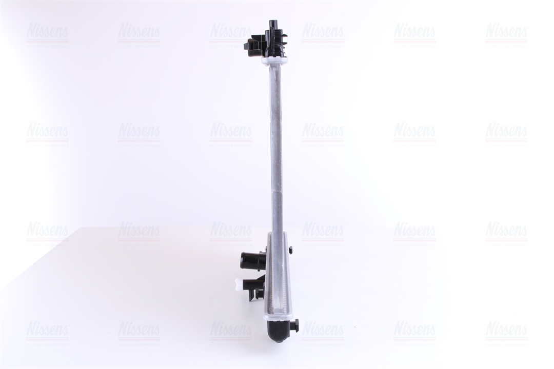 Engine cooling radiator Nissens 64671A