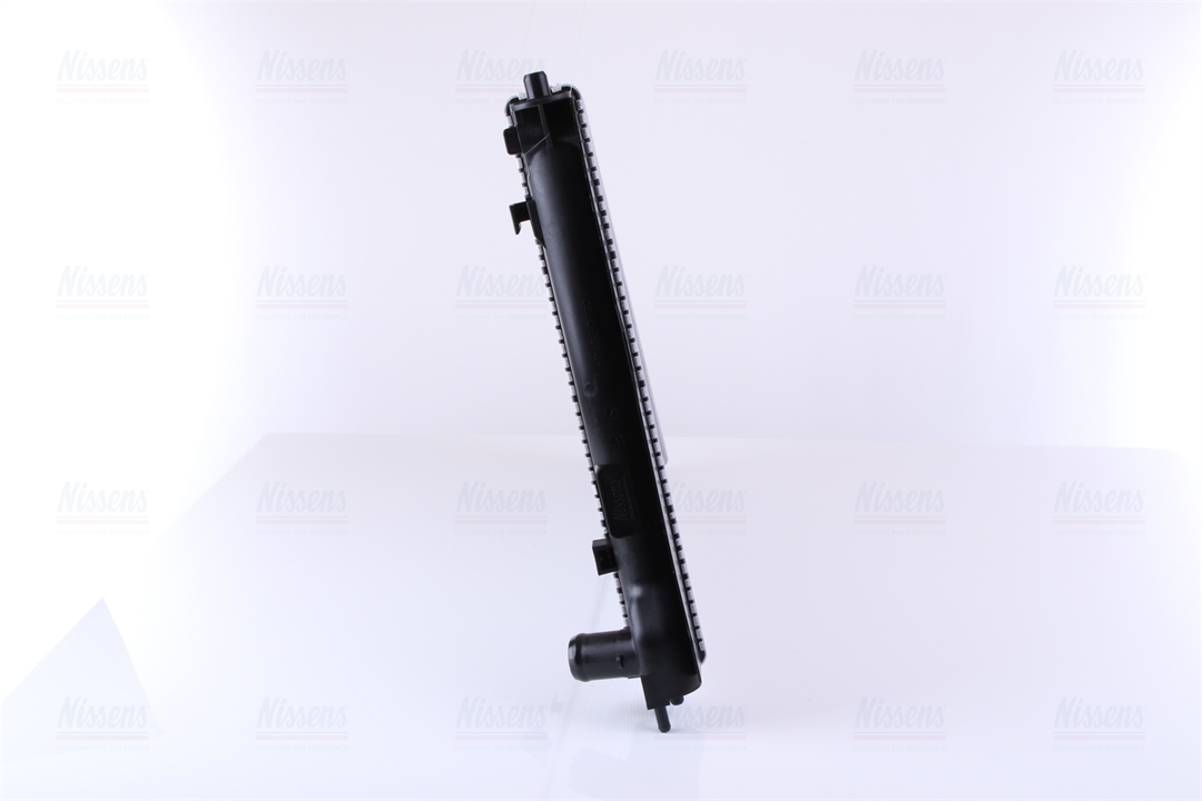 Engine cooling radiator Nissens 64679A
