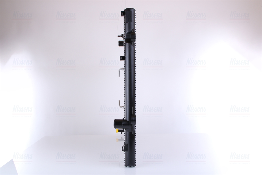 Engine cooling radiator Nissens 646818