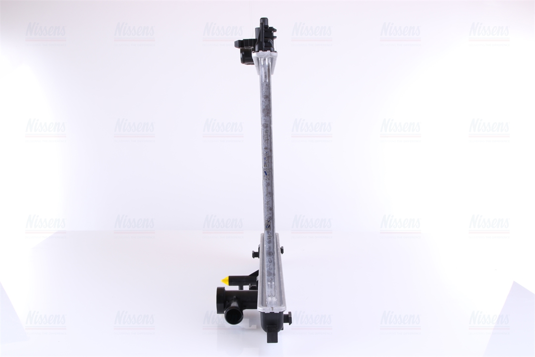 Engine cooling radiator Nissens 646823