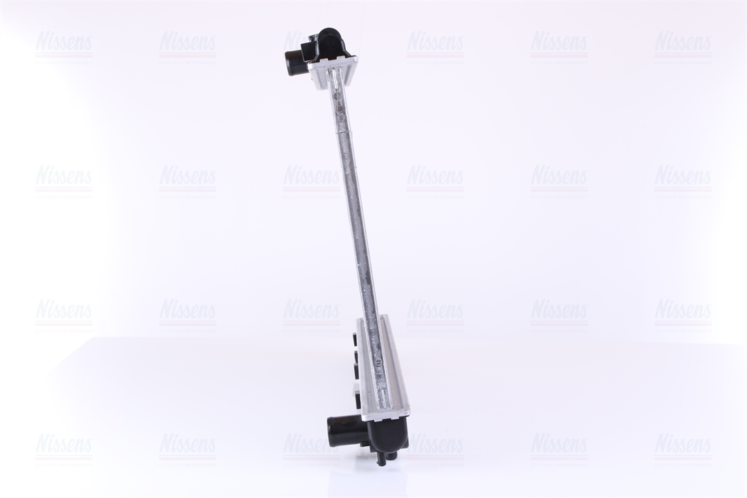 Engine cooling radiator Nissens 647771