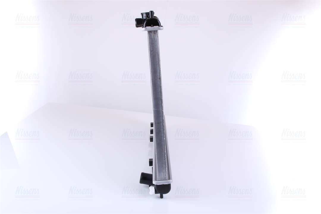 Engine cooling radiator Nissens 64785A