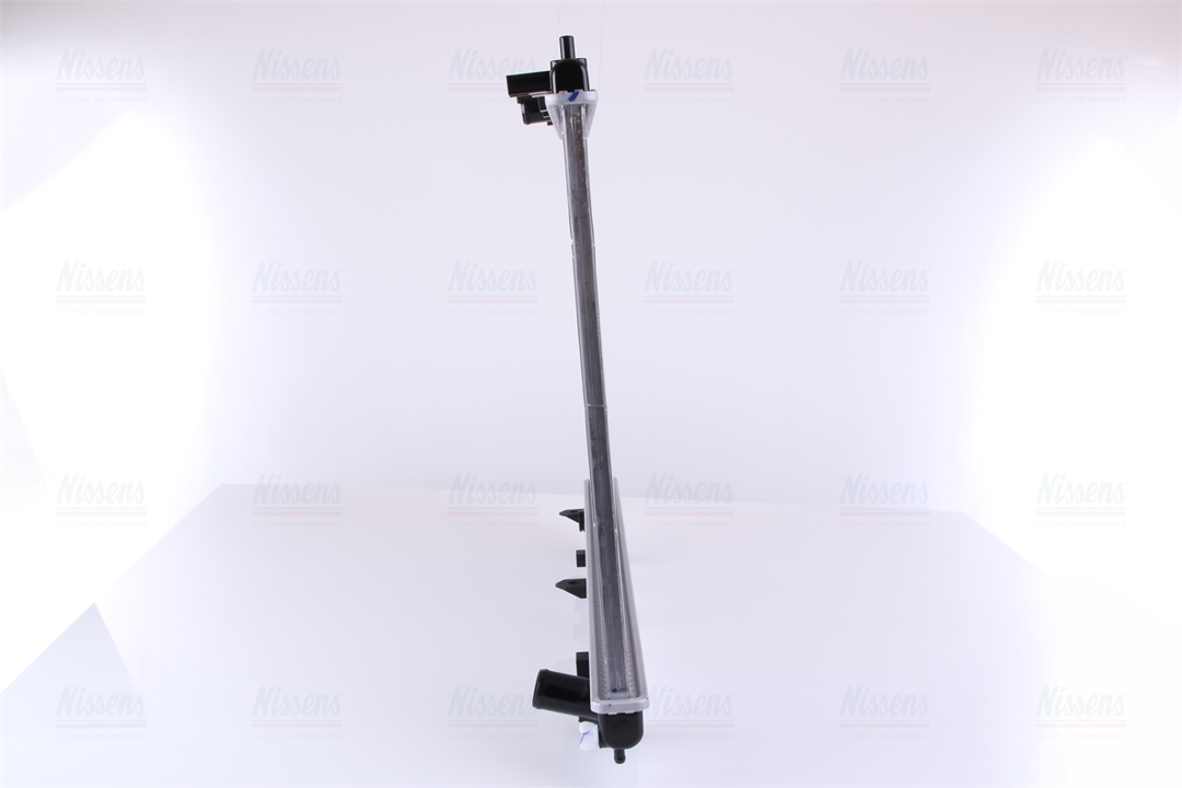 Engine cooling radiator Nissens 64795A