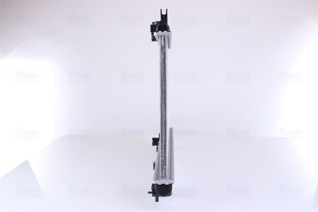 Engine cooling radiator Nissens 64806