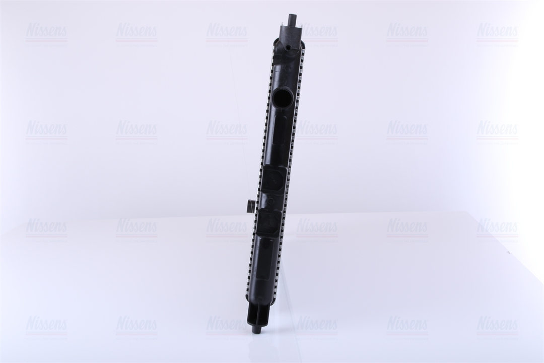 Engine cooling radiator Nissens 642111