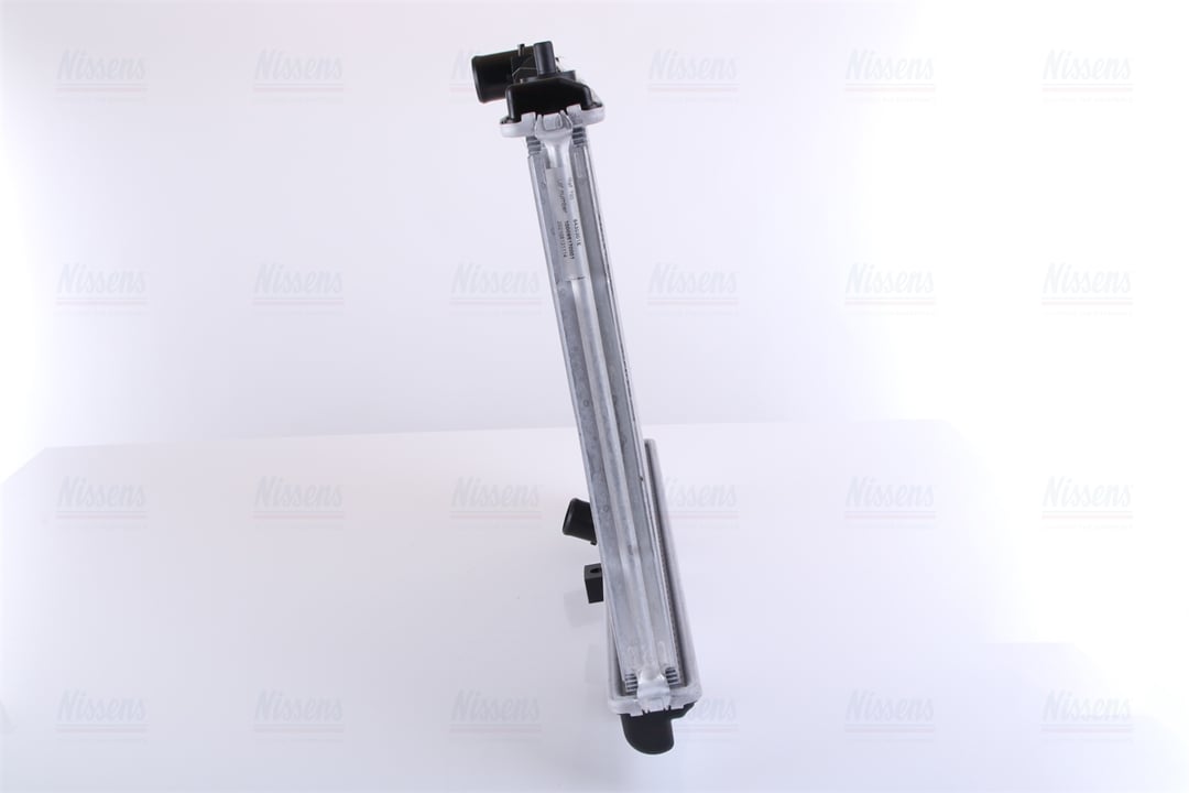 Engine cooling radiator Nissens 64305A
